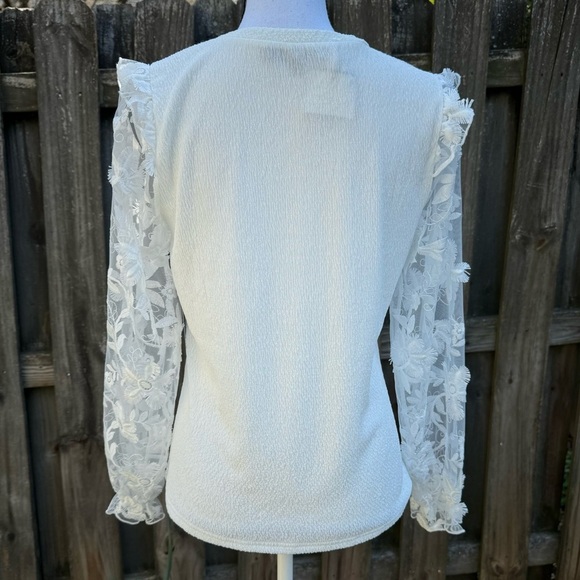 Alice Blue New White Sheer Long Sleeve Top Size Medium - Picture 11 of 11